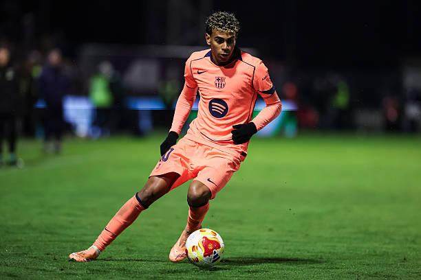 差别太大了，同是升班马，一个在准备夺冠，一个在提前准备中甲